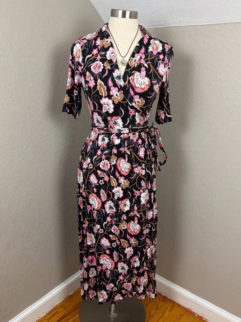 Boden | Black Pink Retro Floral Print Collared Wrap Midi Dress Half Sleeve
